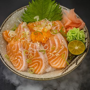 鮭魚丼